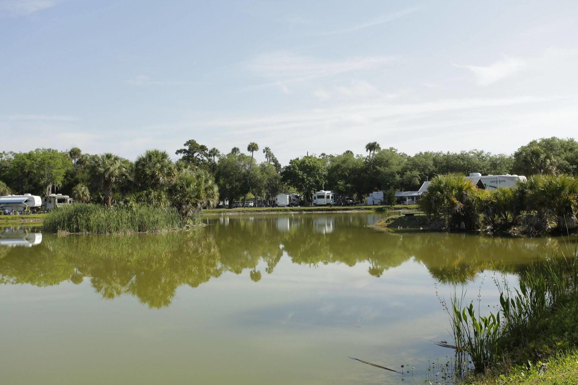 Crystal Isles Rv Resort Crystal River Eksteriør billede
